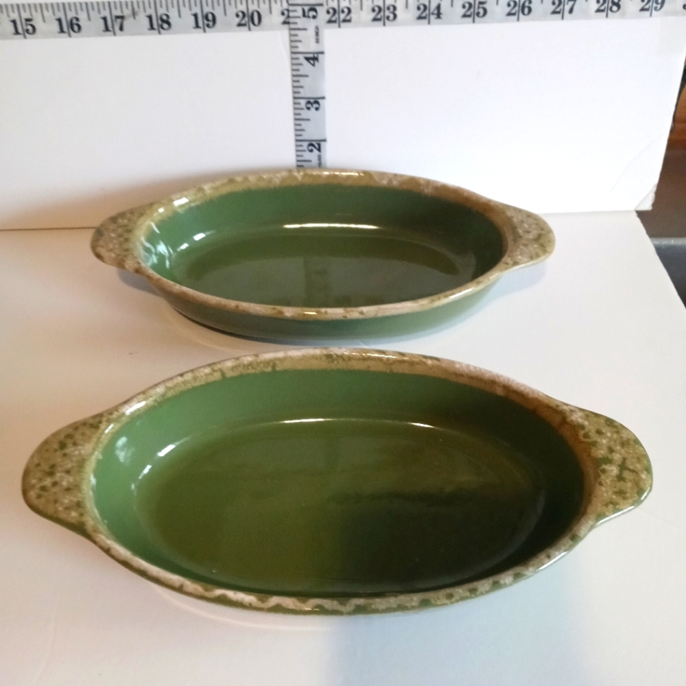 Vintage Hull frosted drip casserole dishes 2
